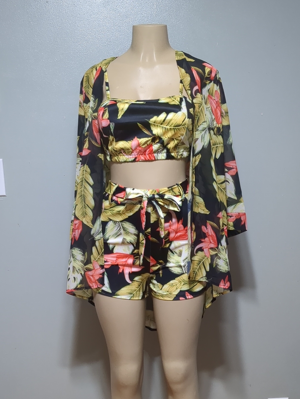 Vacation Resort Beach-Tropical  Floral 3-Piece- Black with Green & Coral, Small